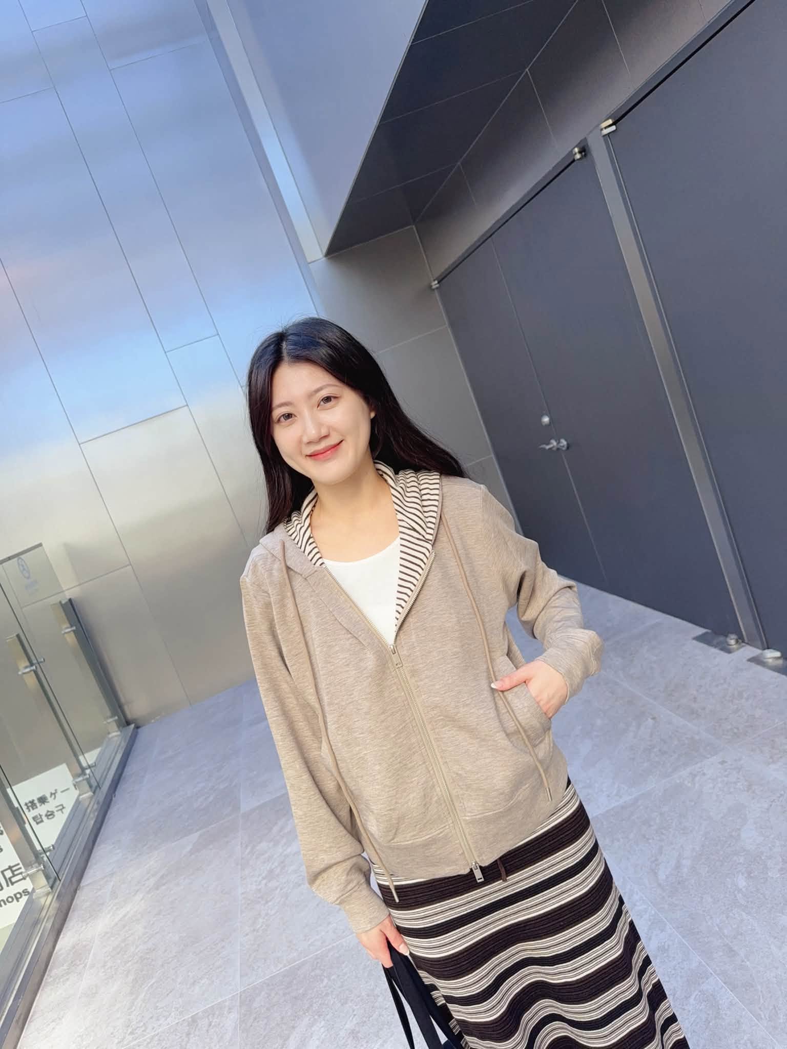 B35.悠閒風連帽休閒外套