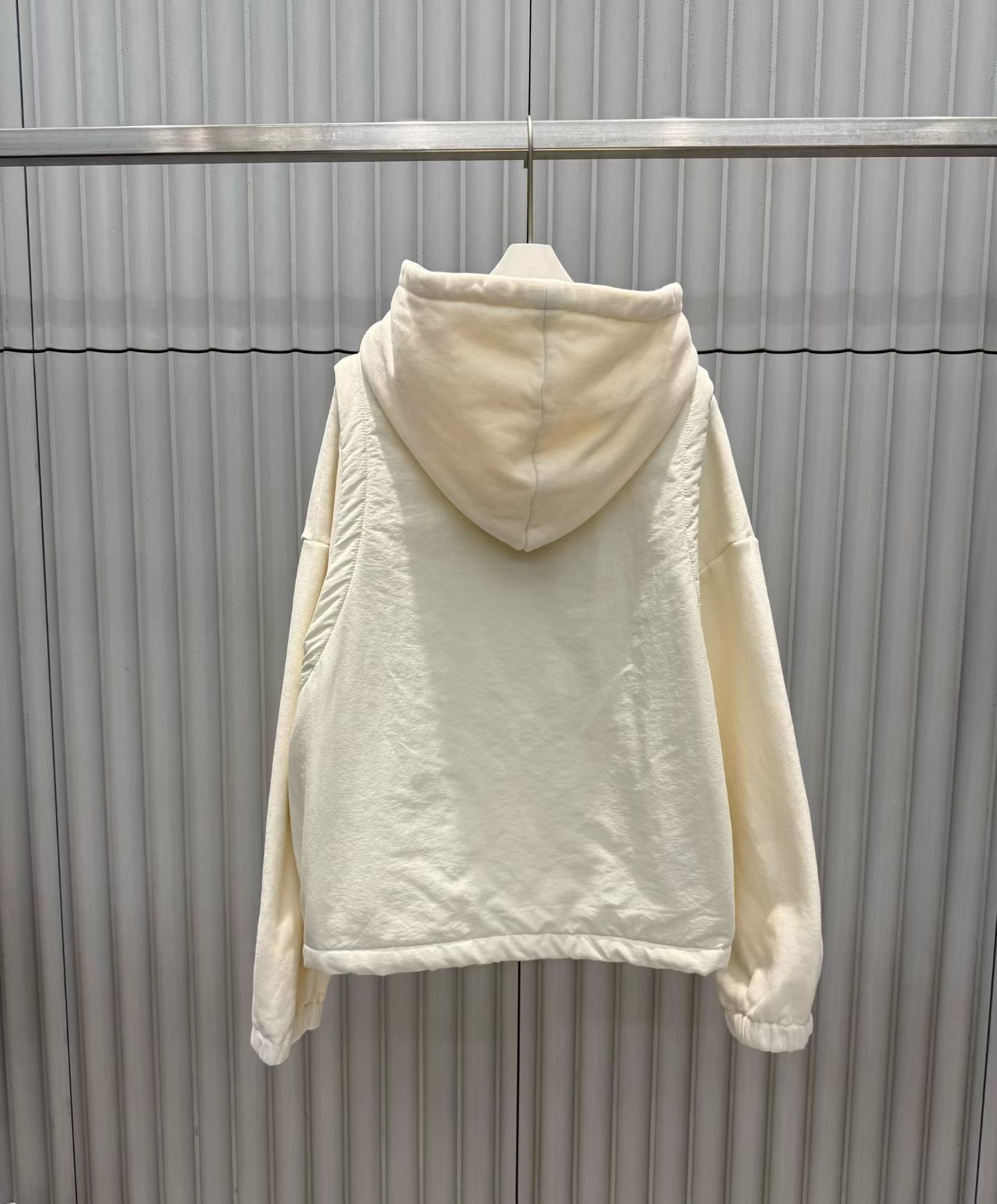A19.帽可調家特色拼接連帽外套