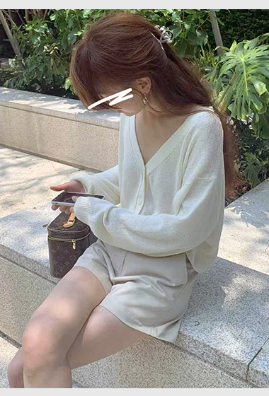 A17.顏值家甜美V領小外套