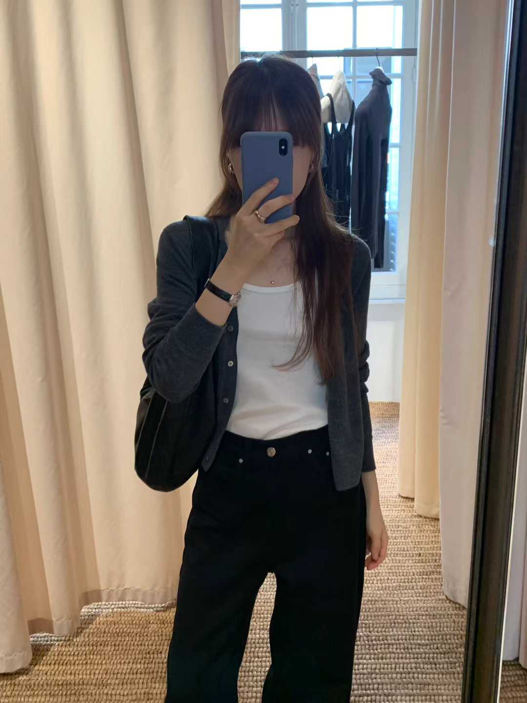 A24.顏值家V領100%MERINO WOOL無縫外套