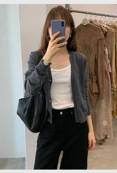 A24.顏值家V領100%MERINO WOOL無縫外套
