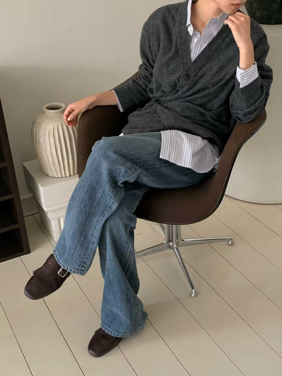 纖瘦家側釦V領毛衣外套