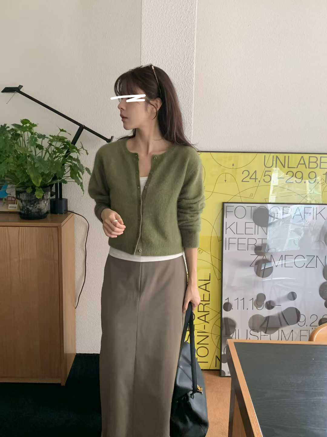 A60.小V家秋日女孩浣熊針織外套