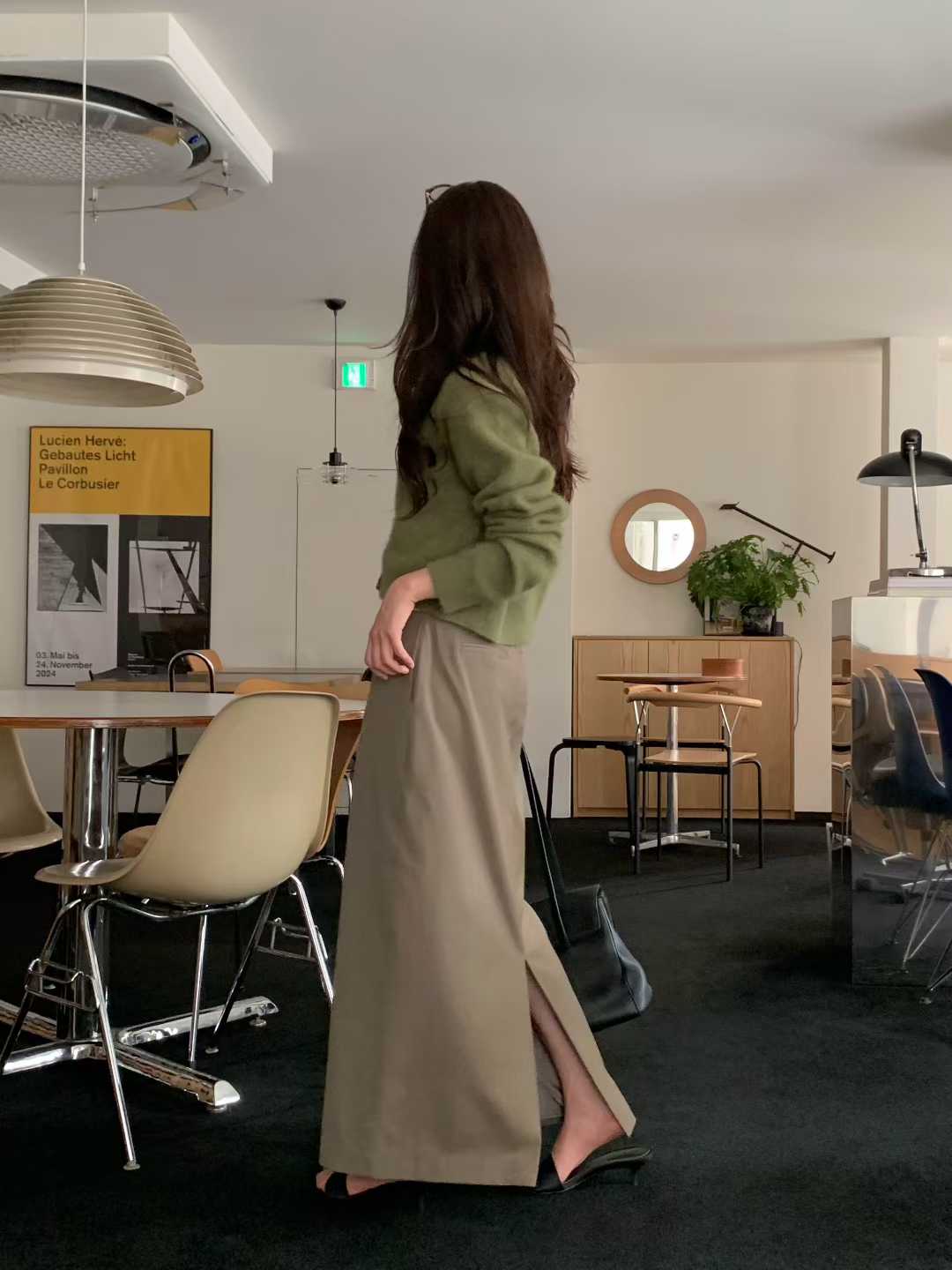 A60.小V家秋日女孩浣熊針織外套