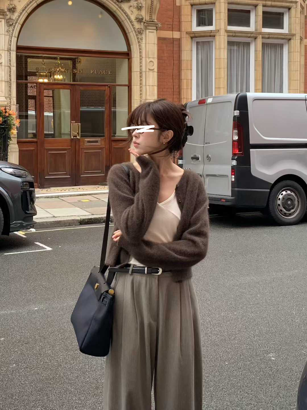 A60.小V家秋日女孩浣熊針織外套