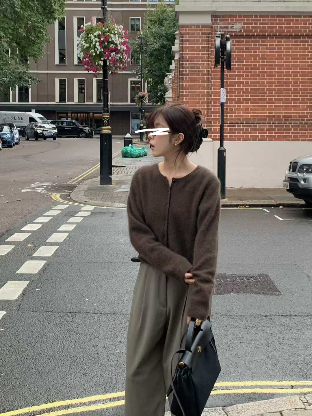 A60.小V家秋日女孩浣熊針織外套