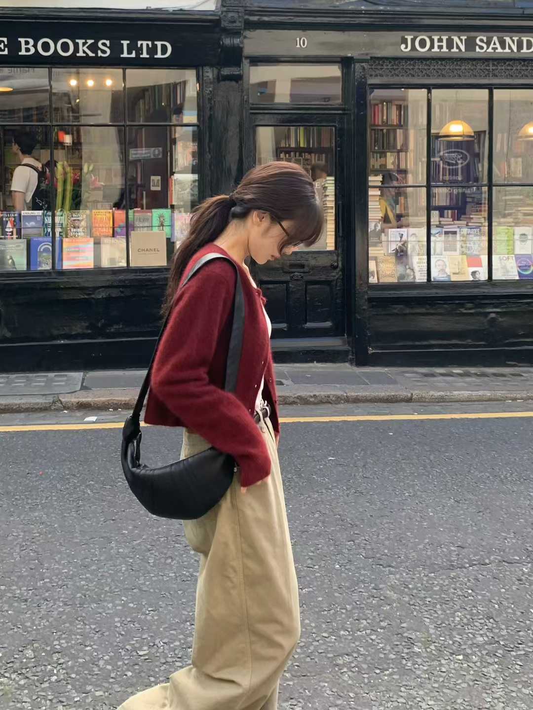 A60.小V家秋日女孩浣熊針織外套