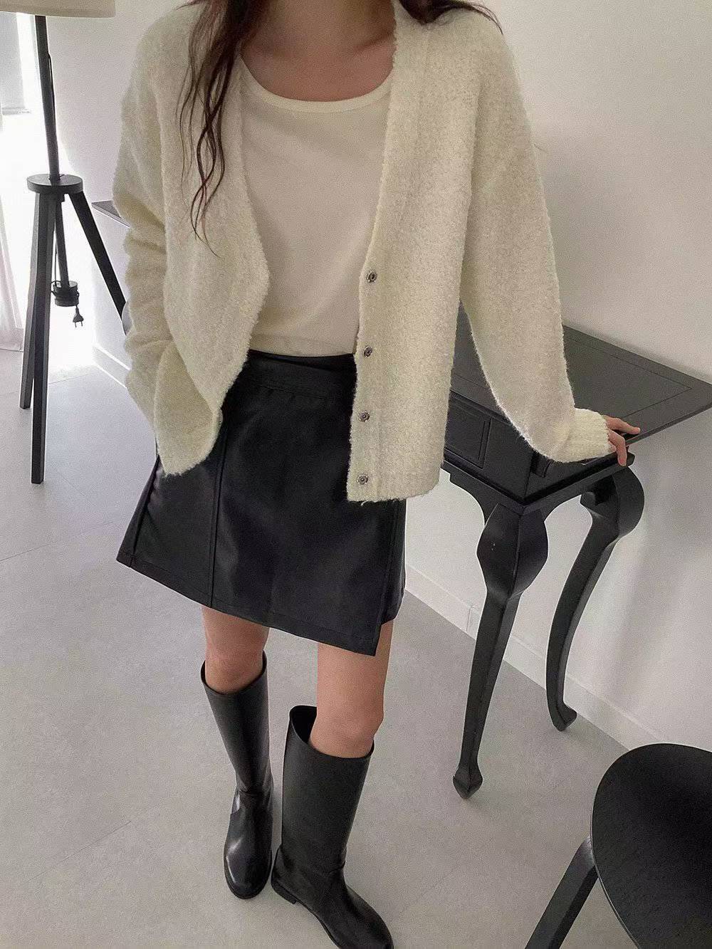 B97.QQ雲朵V領羊毛外套