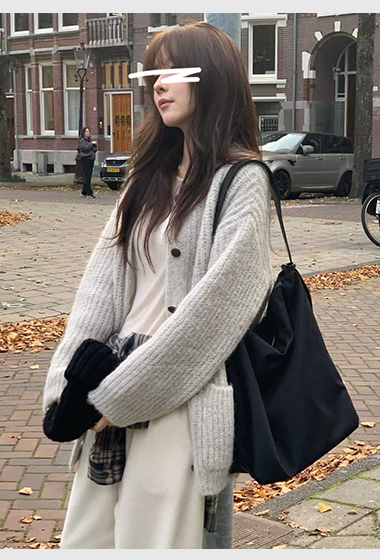 B09.小V家駝羊毛日常針織外套