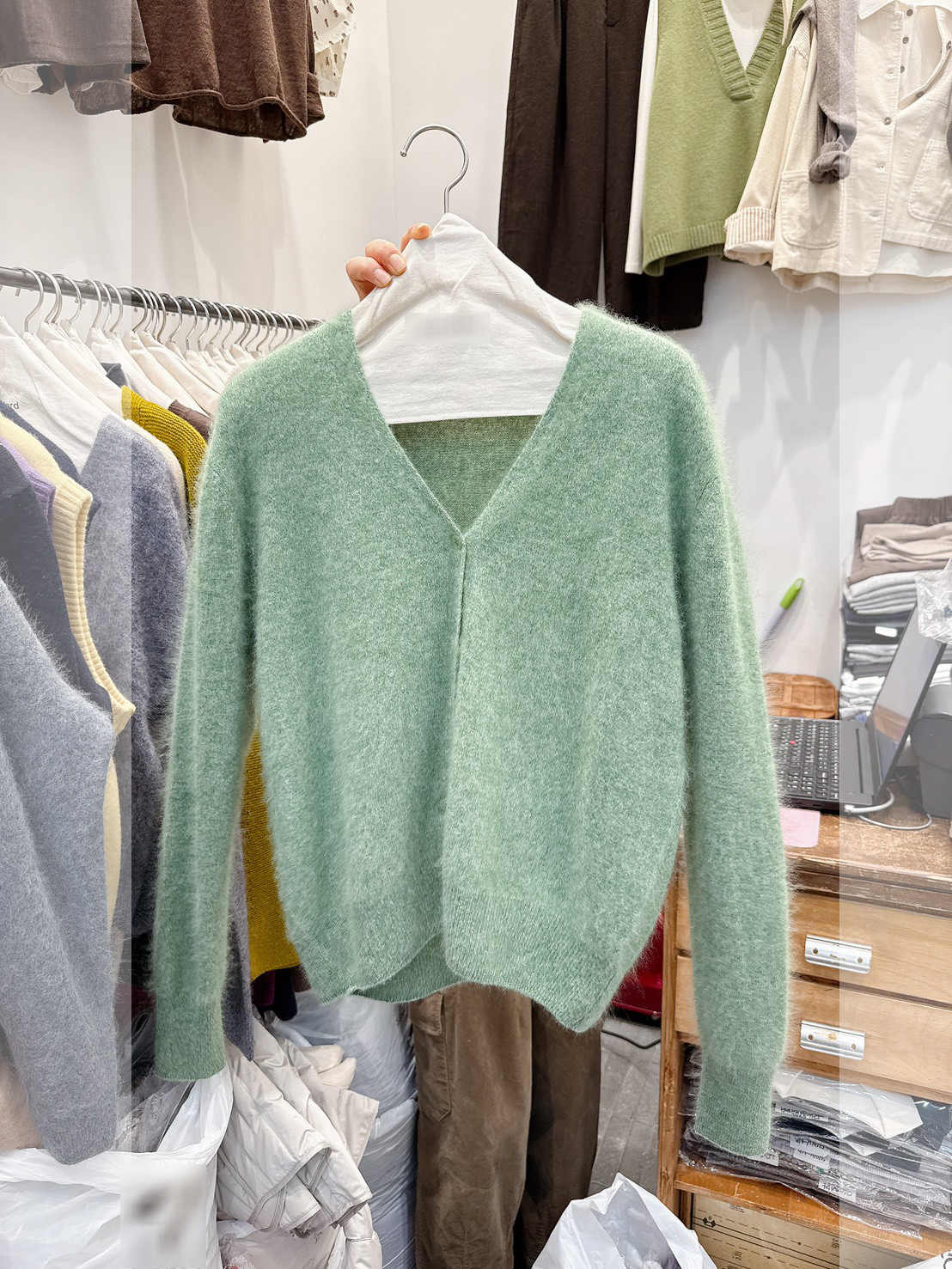 C31.高級手感95%CASHMERE V領毛衣