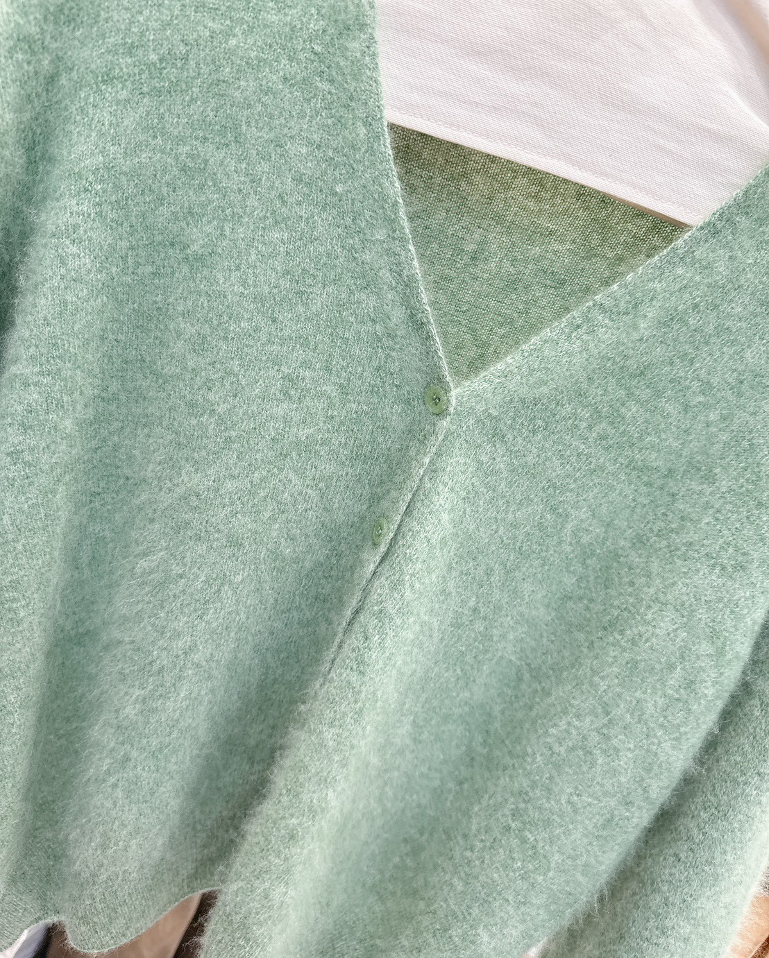 C31.高級手感95%CASHMERE V領毛衣