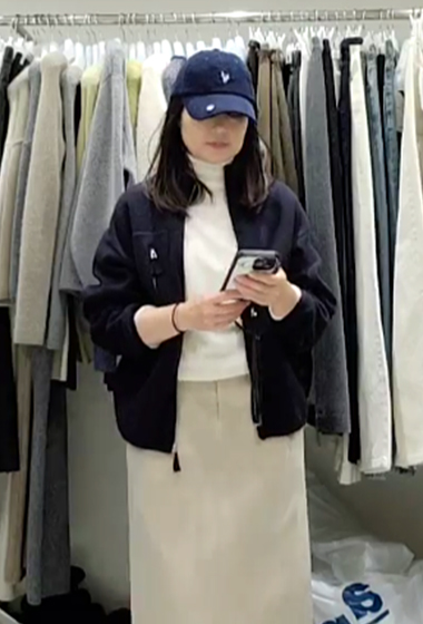 B81.質感家高領單邊口袋拉鍊外套