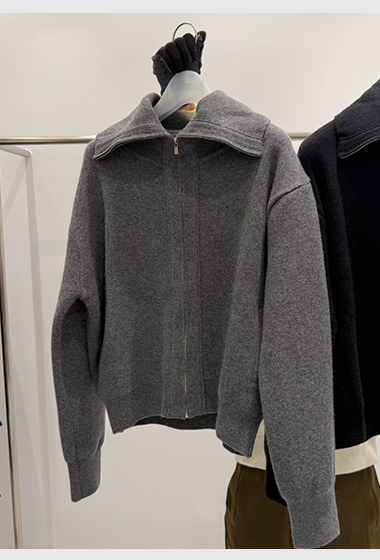 B76.質感家坑條大翻領拉鍊短外套