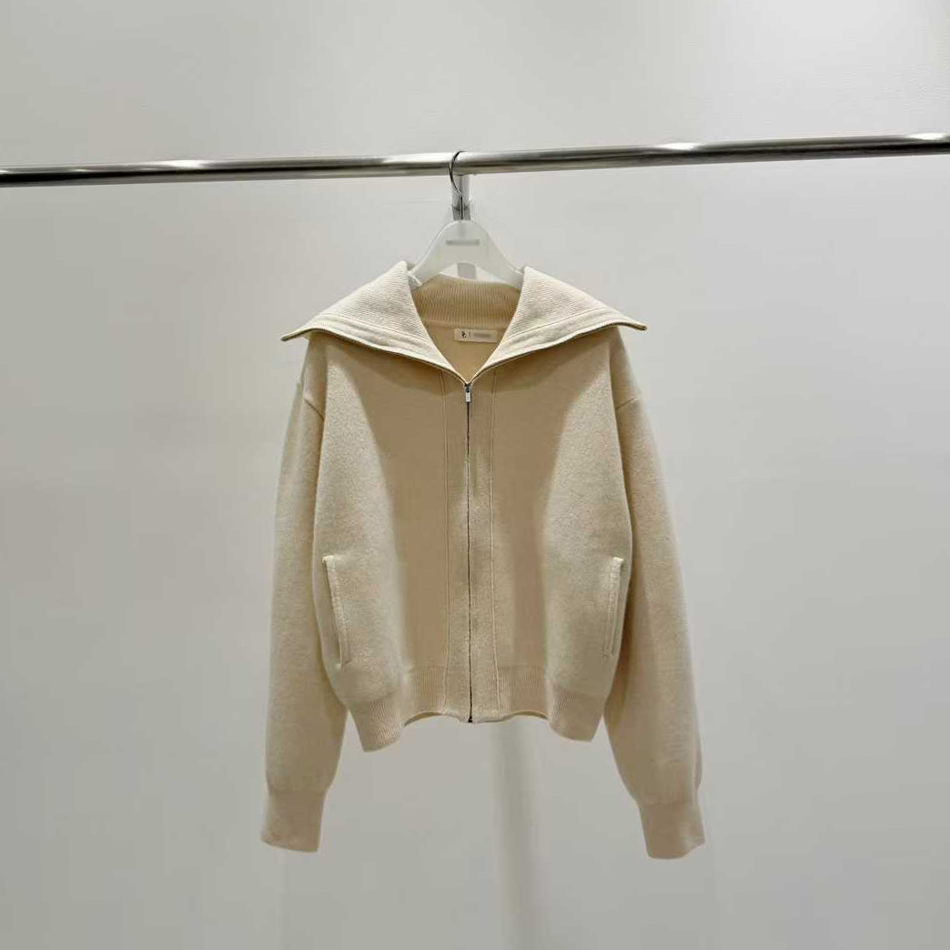 B76.質感家坑條大翻領拉鍊短外套