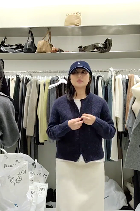 B75.質感家圓領同色包釦針織外套