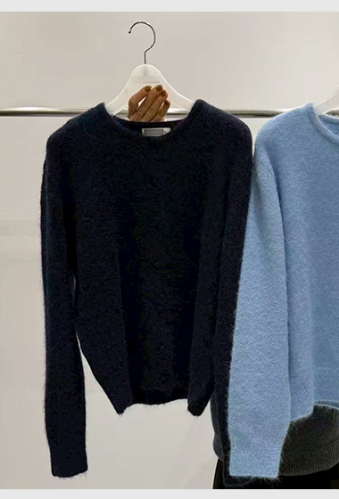 B75.質感家圓領同色包釦針織外套