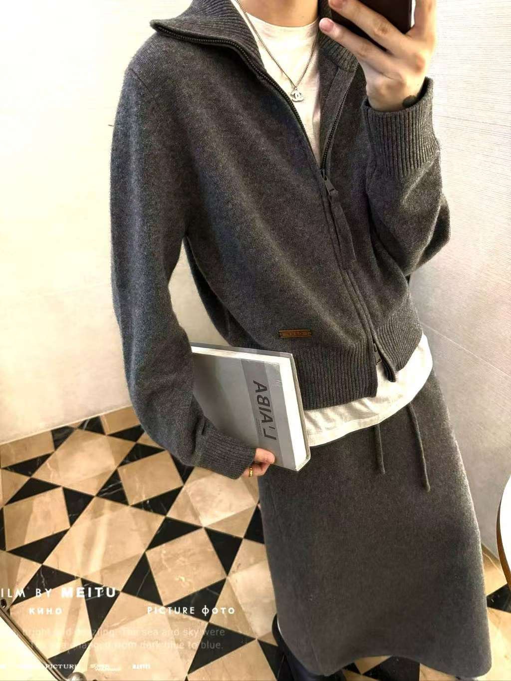 B81.可可家率性翻領拉鍊羊毛外套