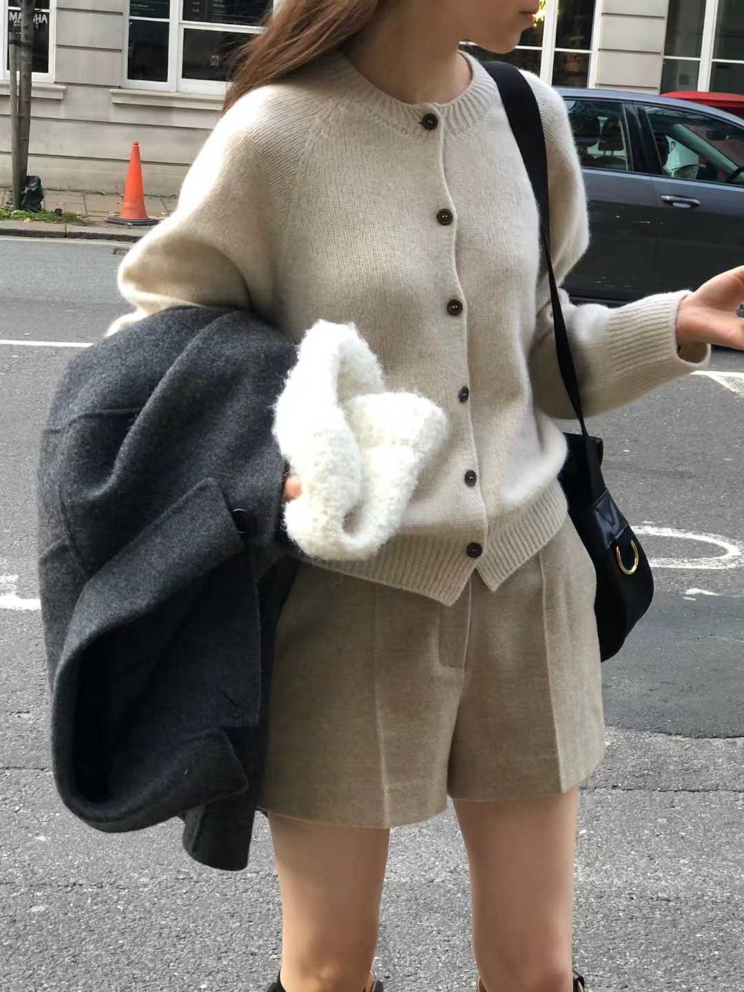 B34.顏值家浣熊混7%CASHMERE無縫外套