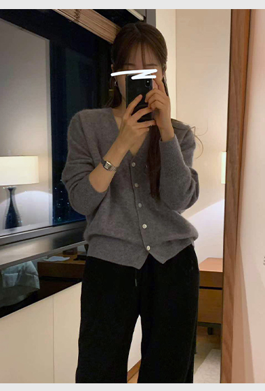 A17.顏值家V領柔美5%CASHMERE小外套