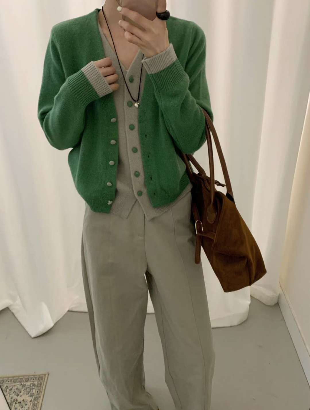 B63.可可家撞色V領假兩件排釦毛衣外套