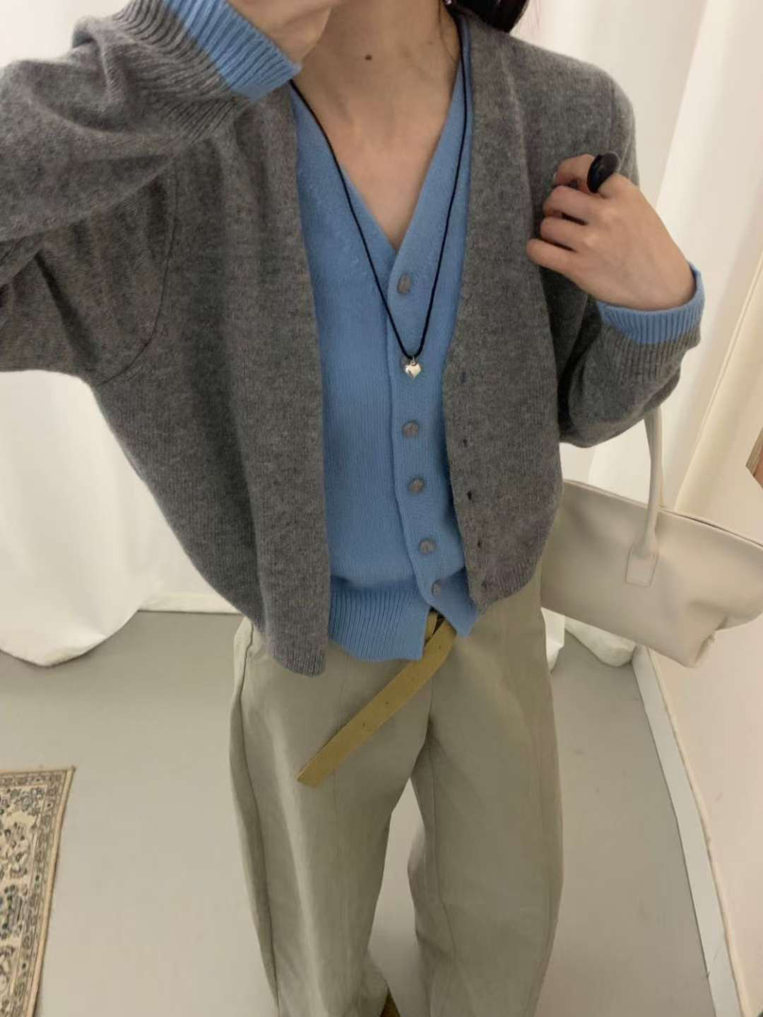 B63.可可家撞色V領假兩件排釦毛衣外套