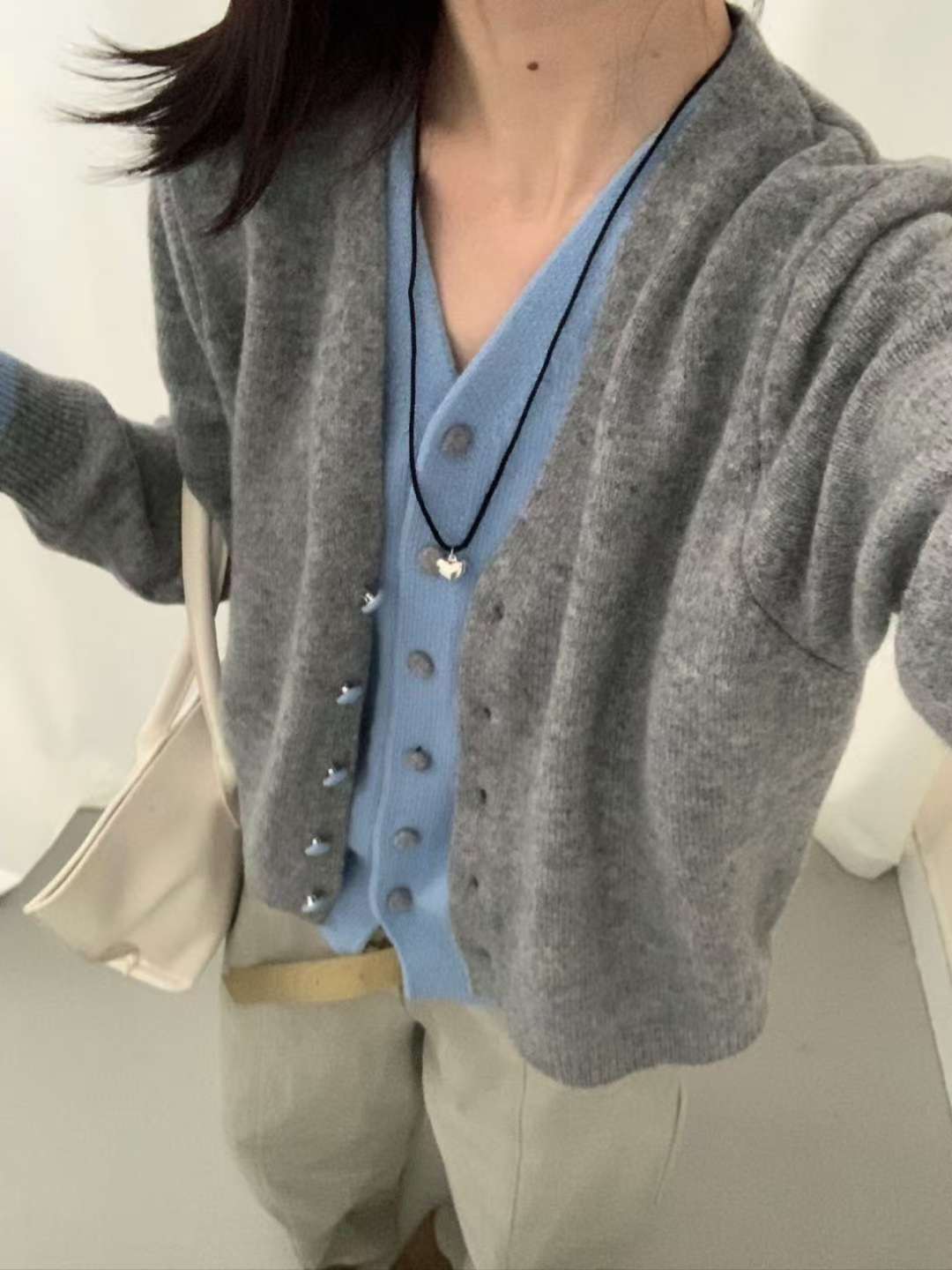 B63.可可家撞色V領假兩件排釦毛衣外套