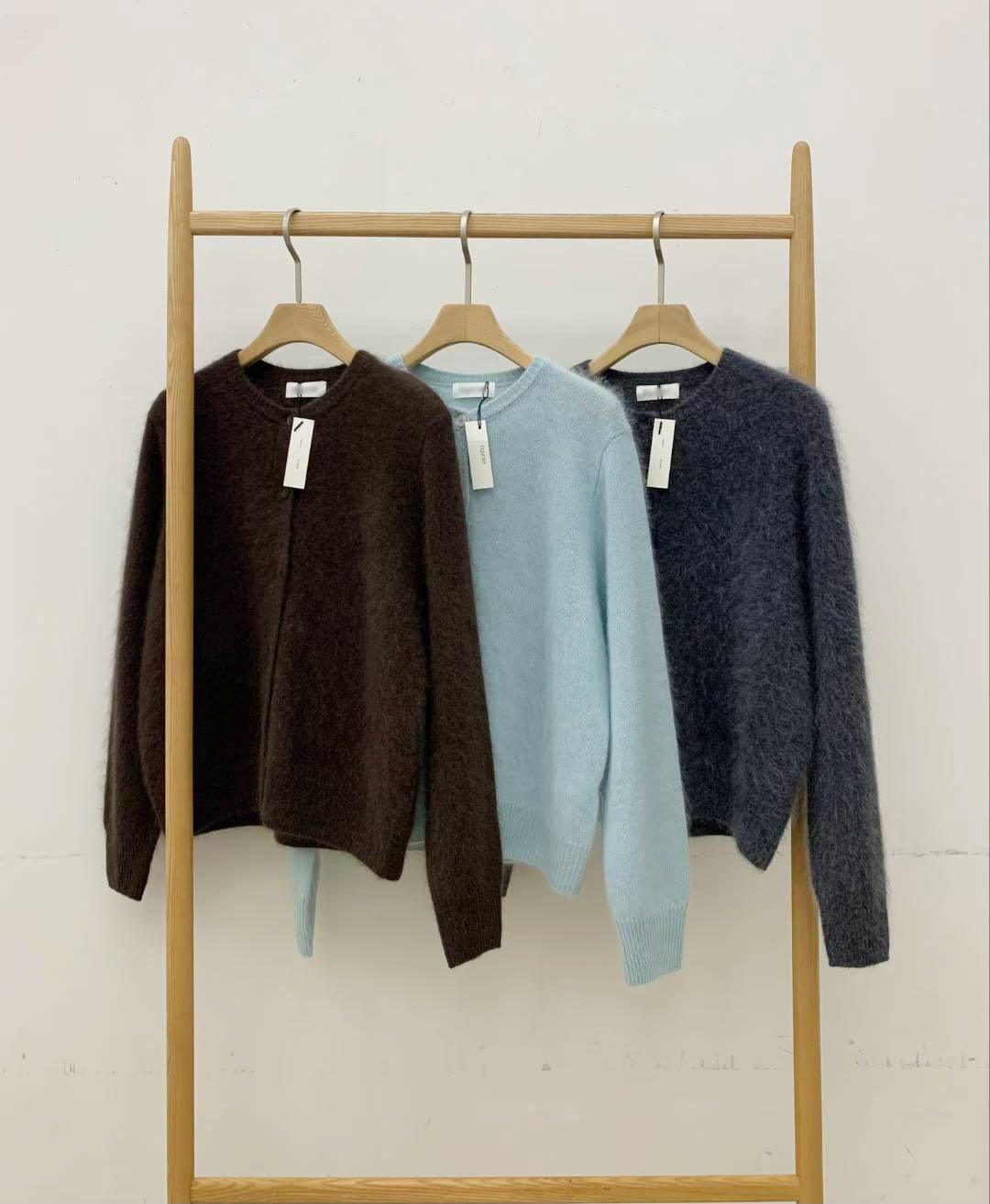 C33. 唯美10%CASHMERE毛衣小外套