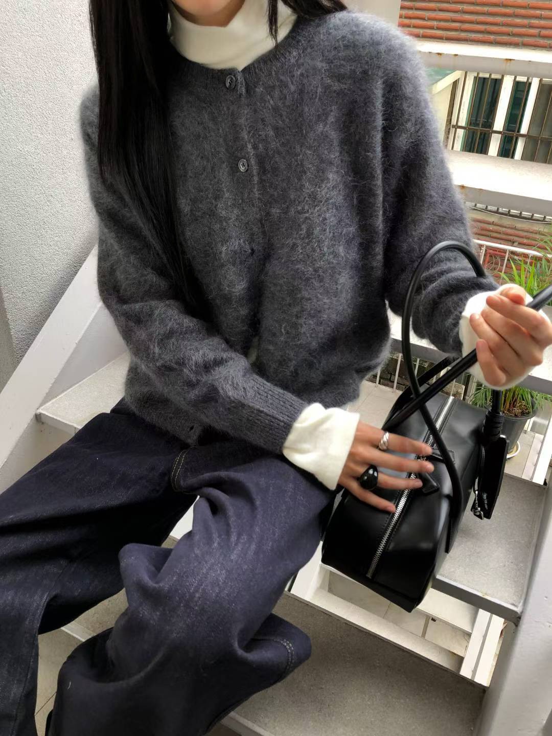 C33. 唯美10%CASHMERE毛衣小外套