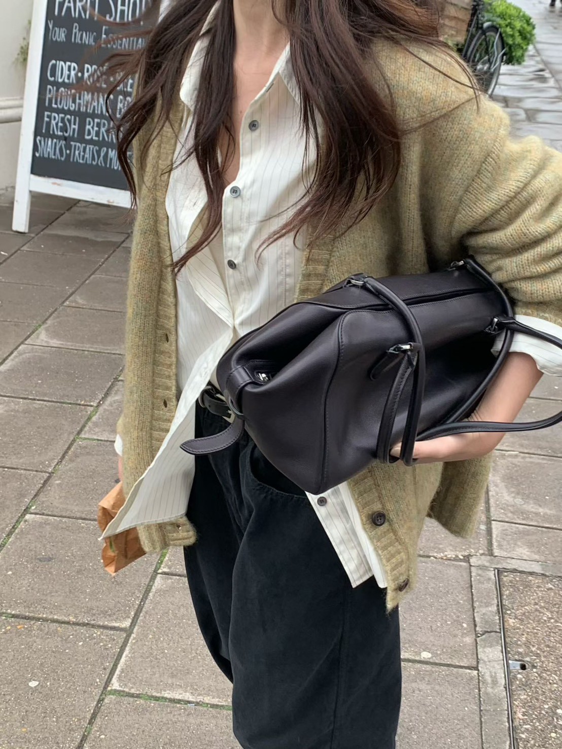 A17.小V家唯美雙口袋馬海毛衣外套