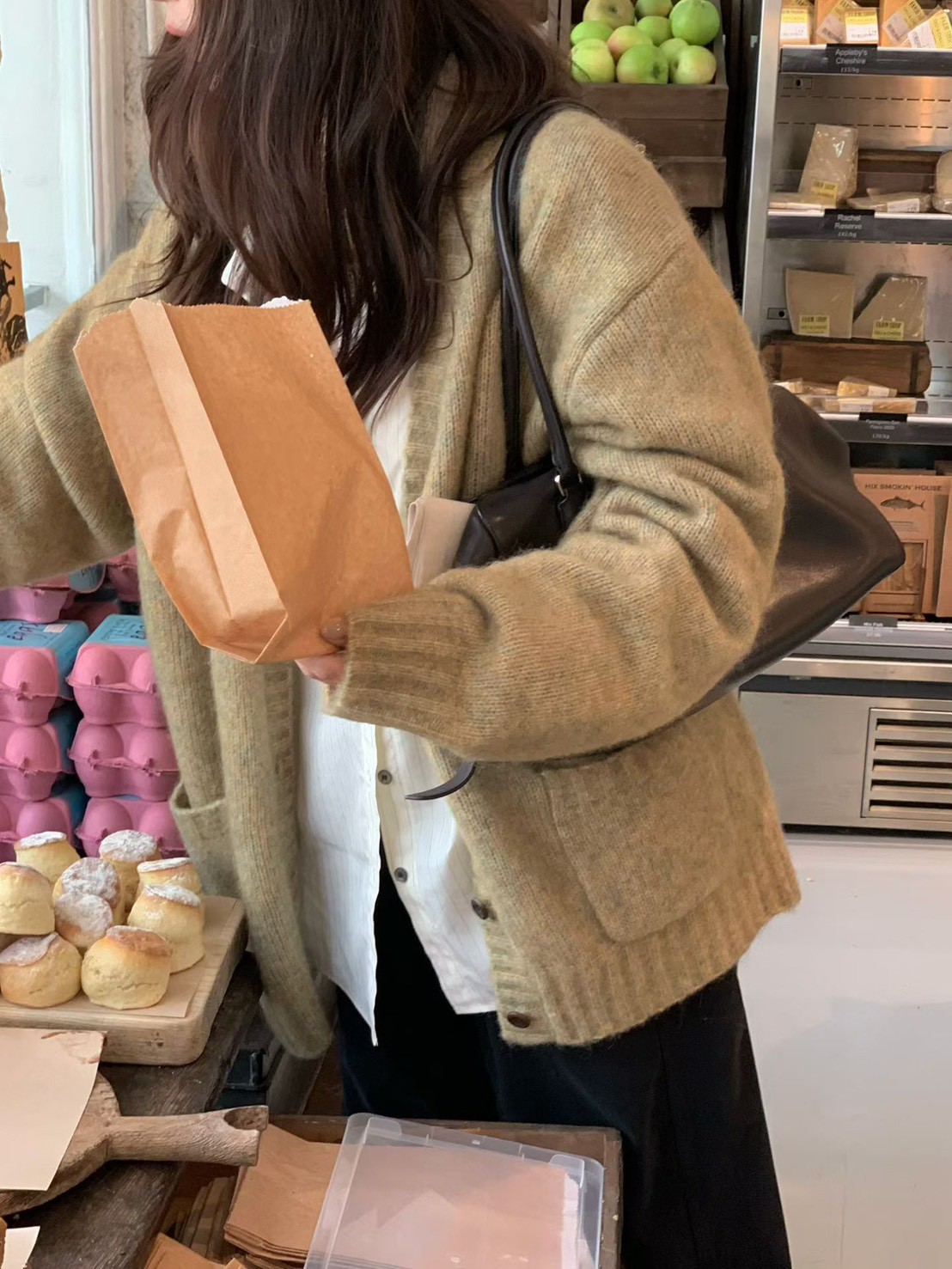 A17.小V家唯美雙口袋馬海毛衣外套