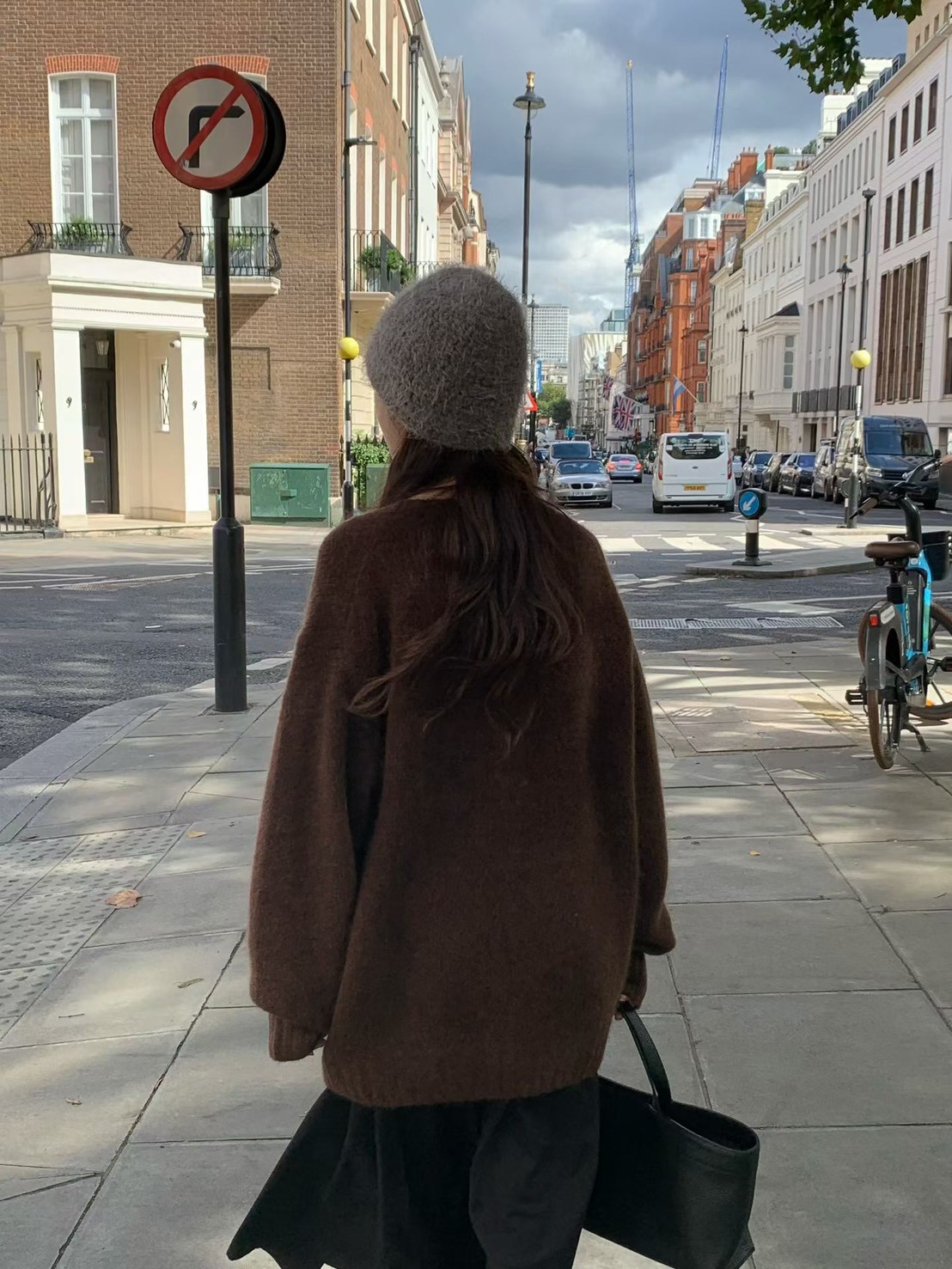 A17.小V家唯美雙口袋馬海毛衣外套