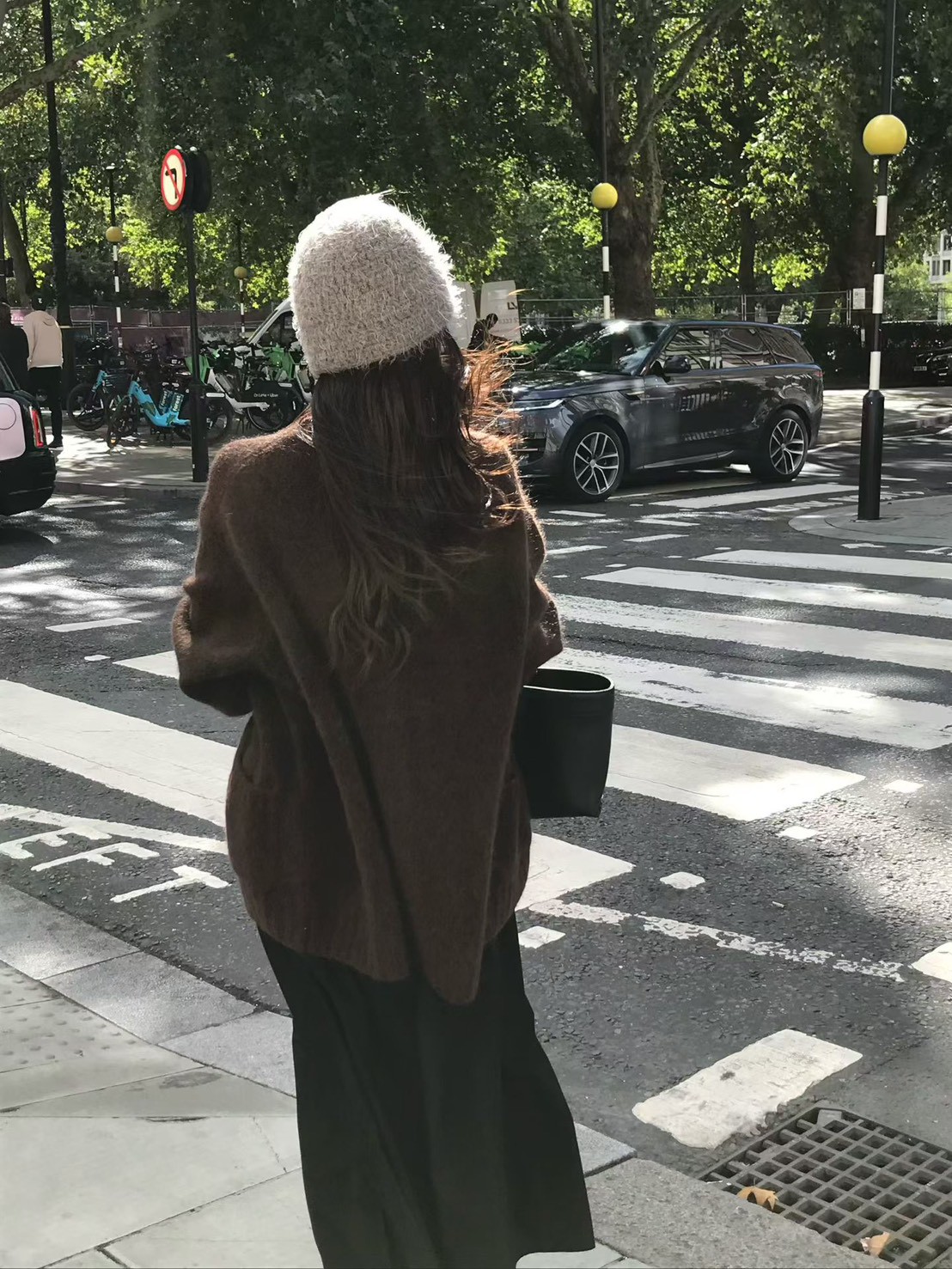 A17.小V家唯美雙口袋馬海毛衣外套