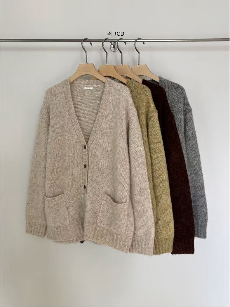 A17.小V家唯美雙口袋馬海毛衣外套