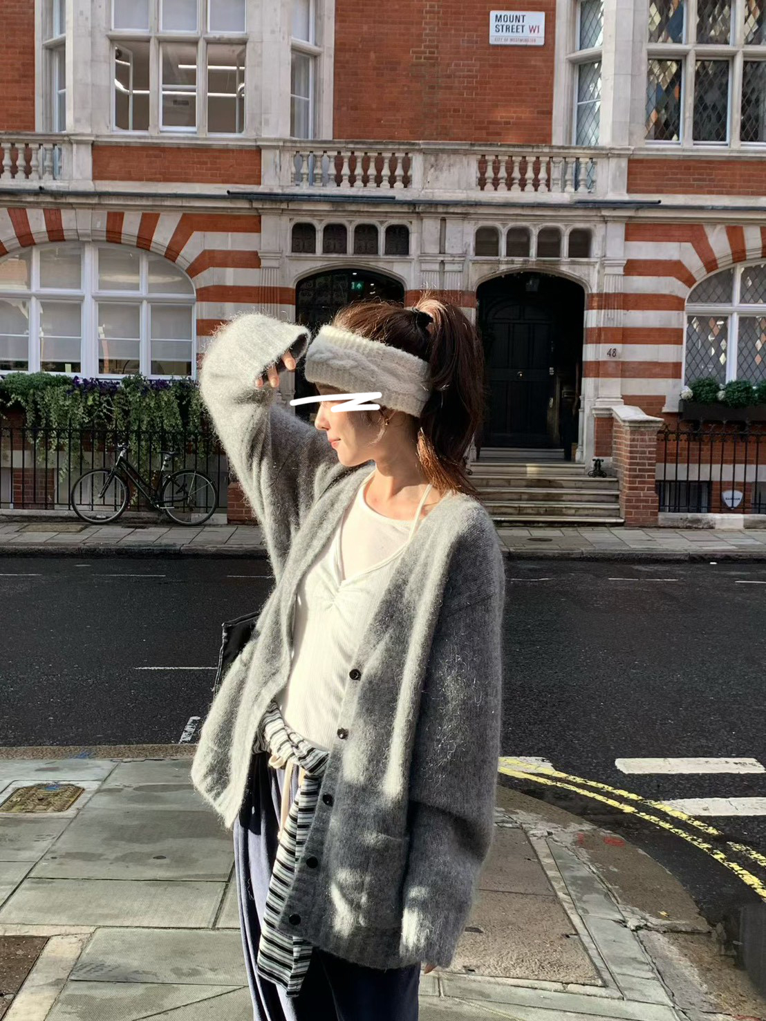 A17.小V家唯美雙口袋馬海毛衣外套