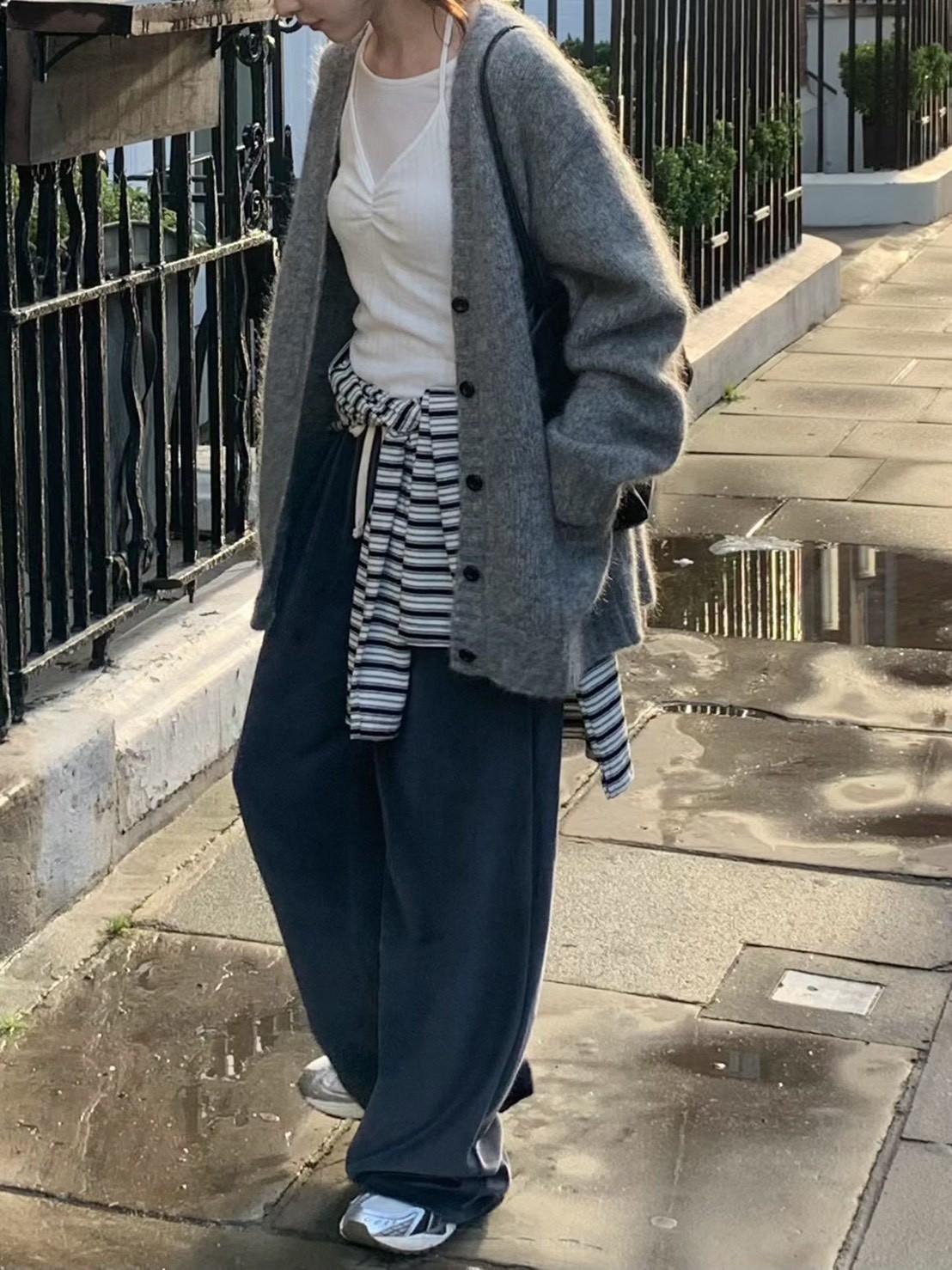 A17.小V家唯美雙口袋馬海毛衣外套