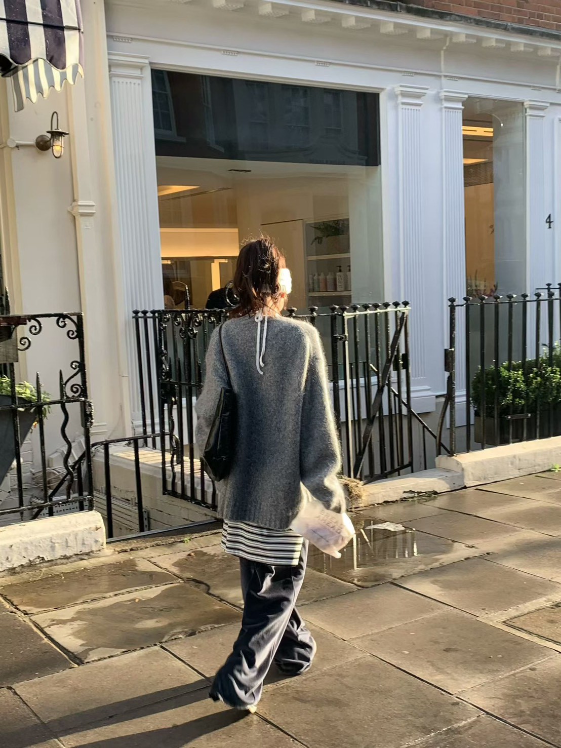 A17.小V家唯美雙口袋馬海毛衣外套