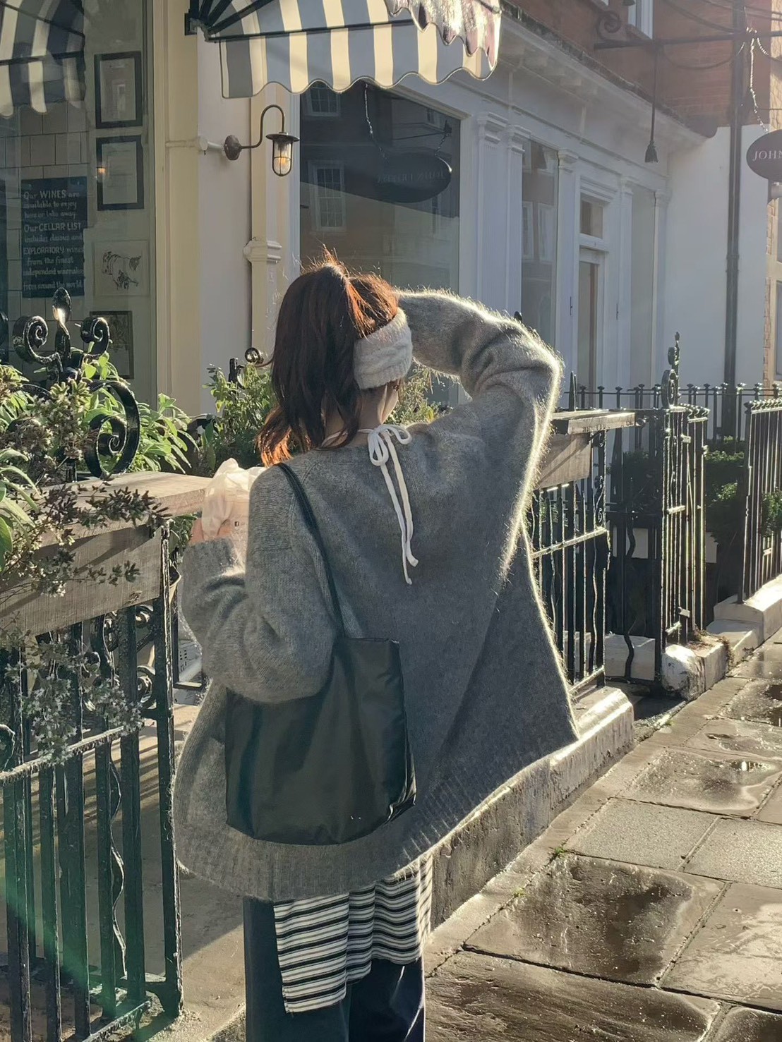 A17.小V家唯美雙口袋馬海毛衣外套