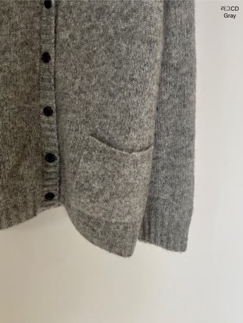 A17.小V家唯美雙口袋馬海毛衣外套