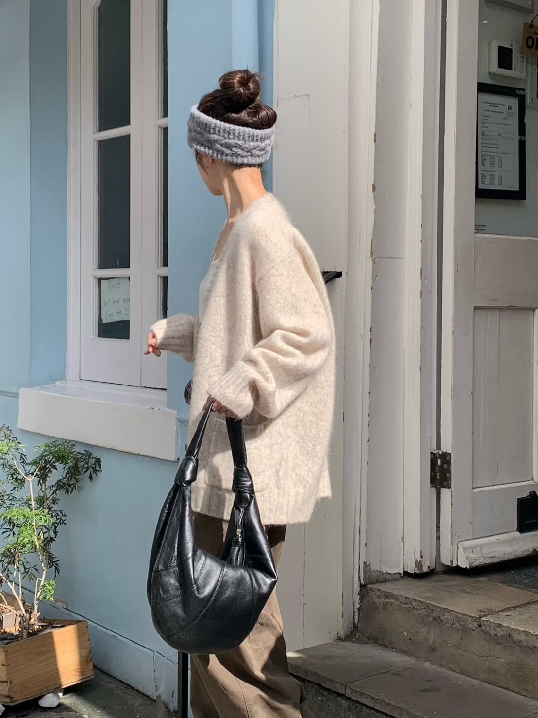 A17.小V家唯美雙口袋馬海毛衣外套