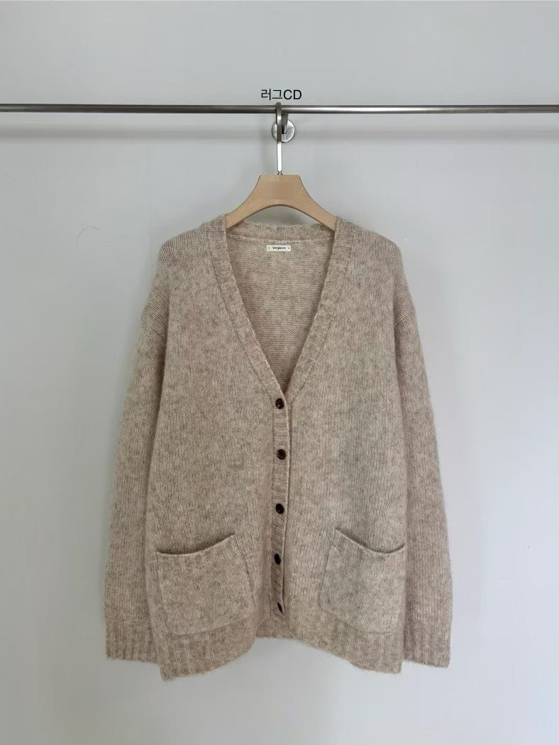 A17.小V家唯美雙口袋馬海毛衣外套