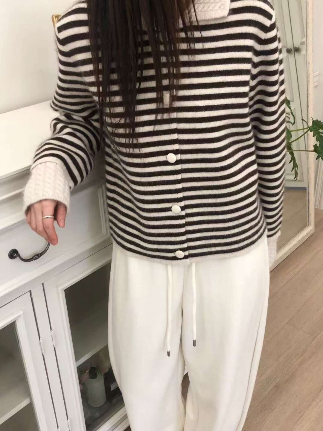 A101.星星家麻花織紋領浣熊條紋外套