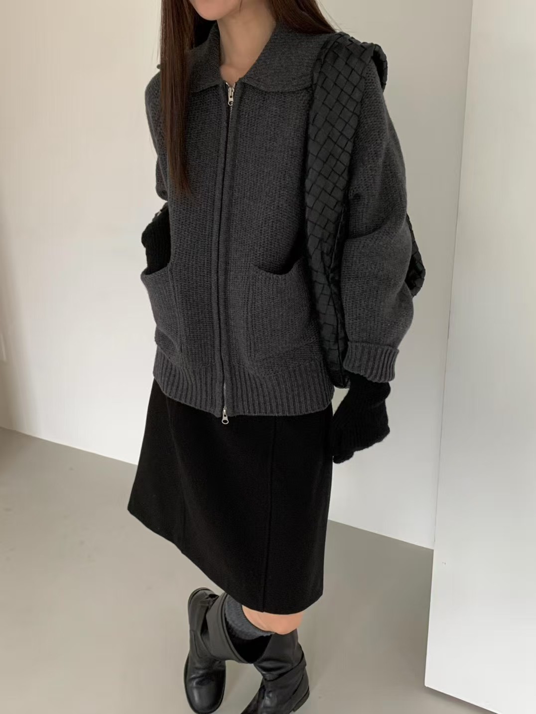 B43.灰階翻領毛衣拉鍊外套