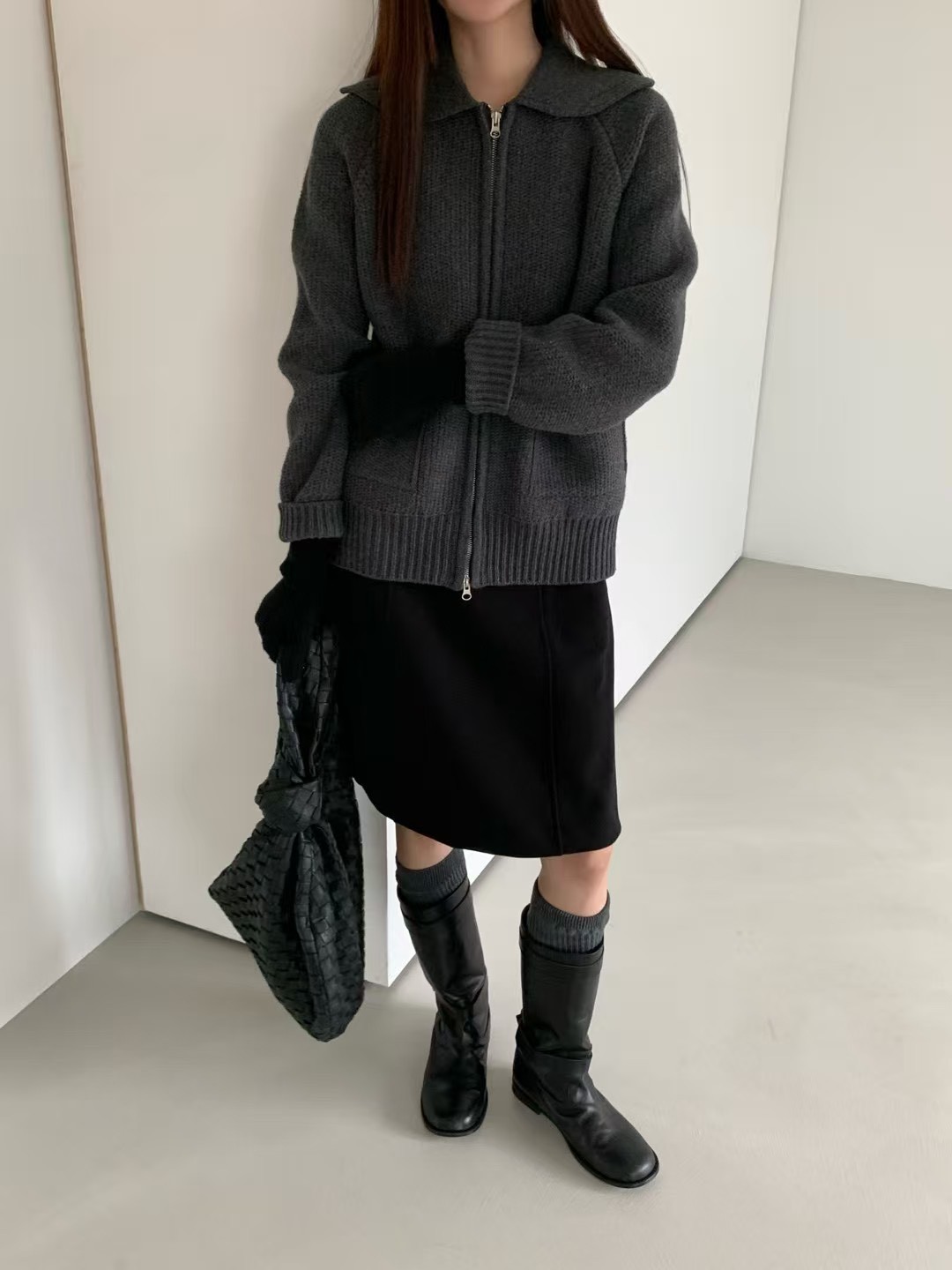 B43.灰階翻領毛衣拉鍊外套