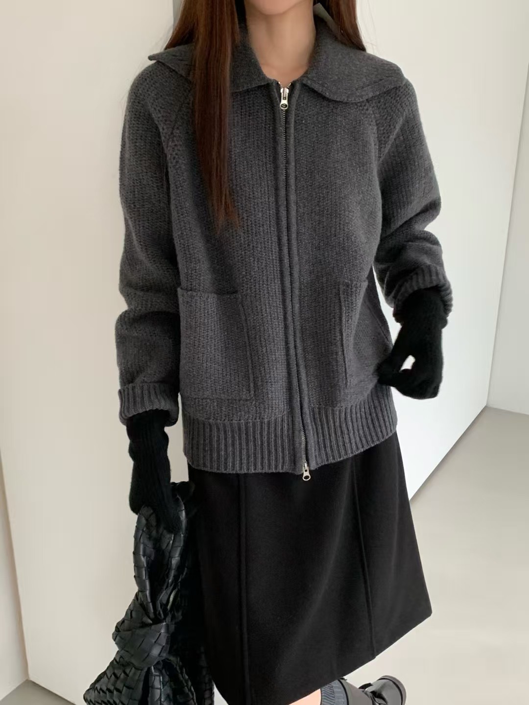 B43.灰階翻領毛衣拉鍊外套