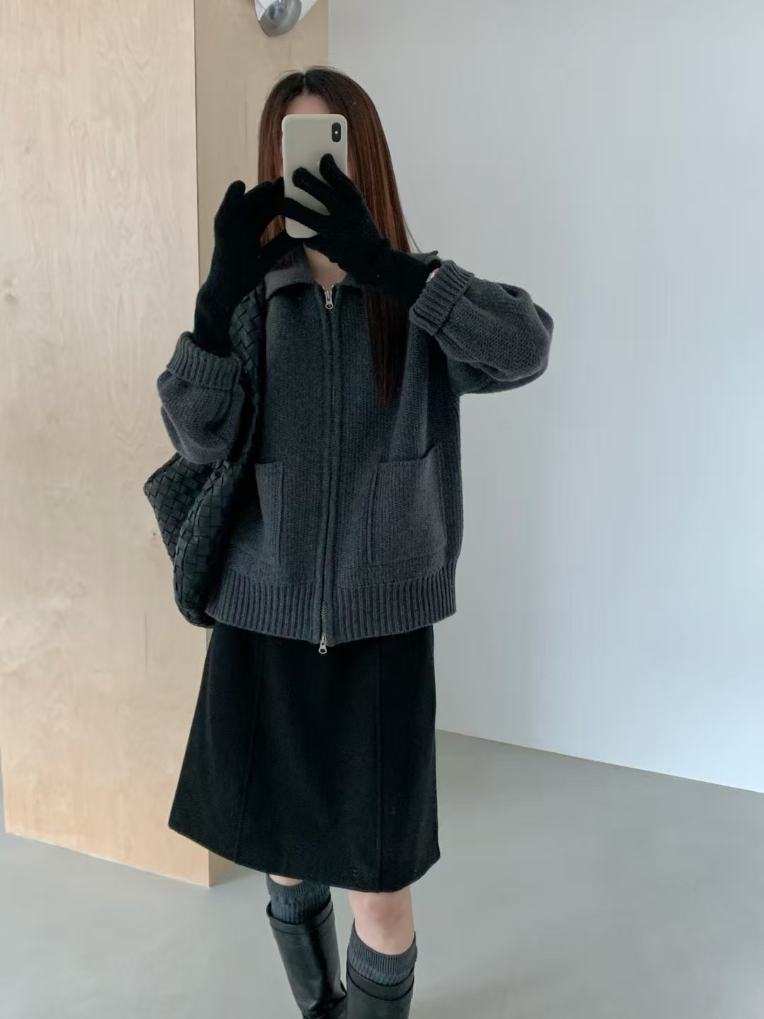 B43.灰階翻領毛衣拉鍊外套