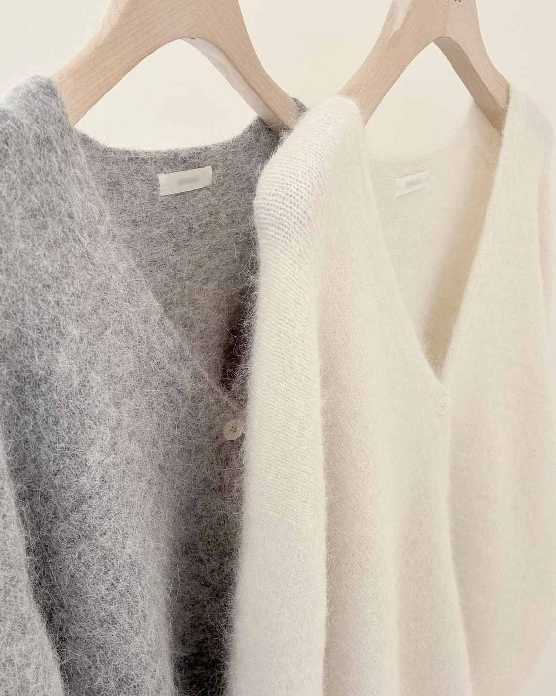 A25.顏值家駝羊毛V領排釦無縫外套