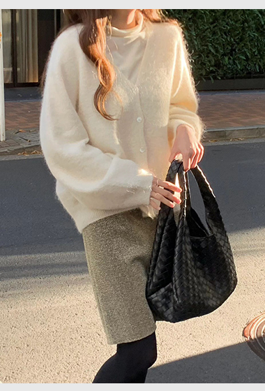 A25.顏值家駝羊毛V領排釦無縫外套