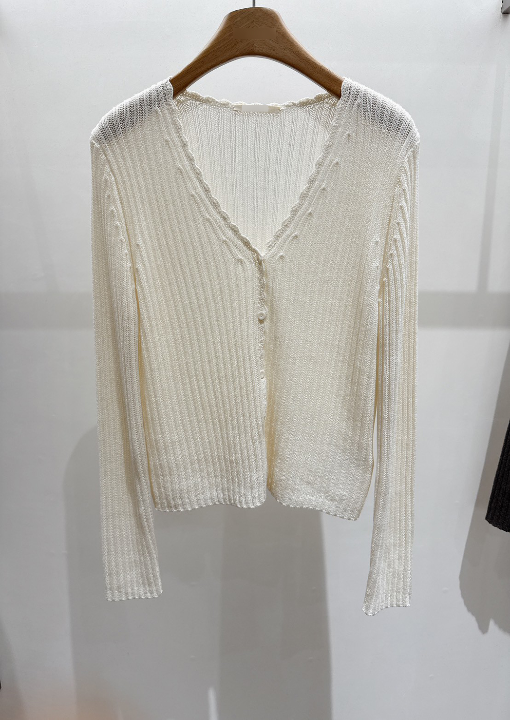 A04.極度顯瘦坑條V領針織小外套