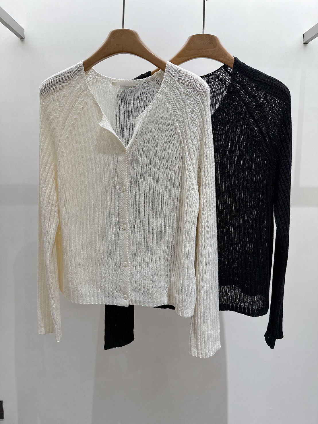 A13.好身材坑條排釦針織小外套