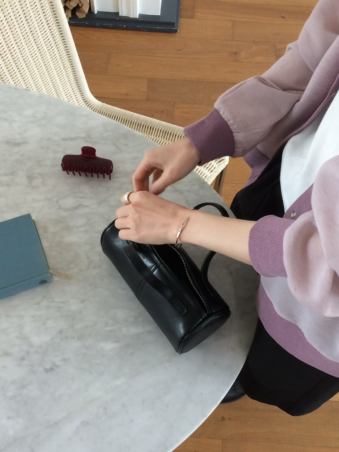 B34.V領滾邊撞色後繡字外套